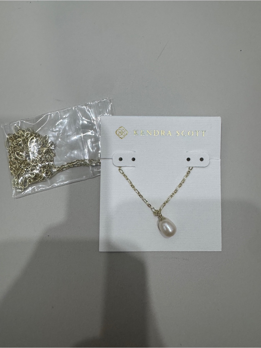 Kendra Scott Gold Chain Necklace with Pearl Drop - Cream Pendant